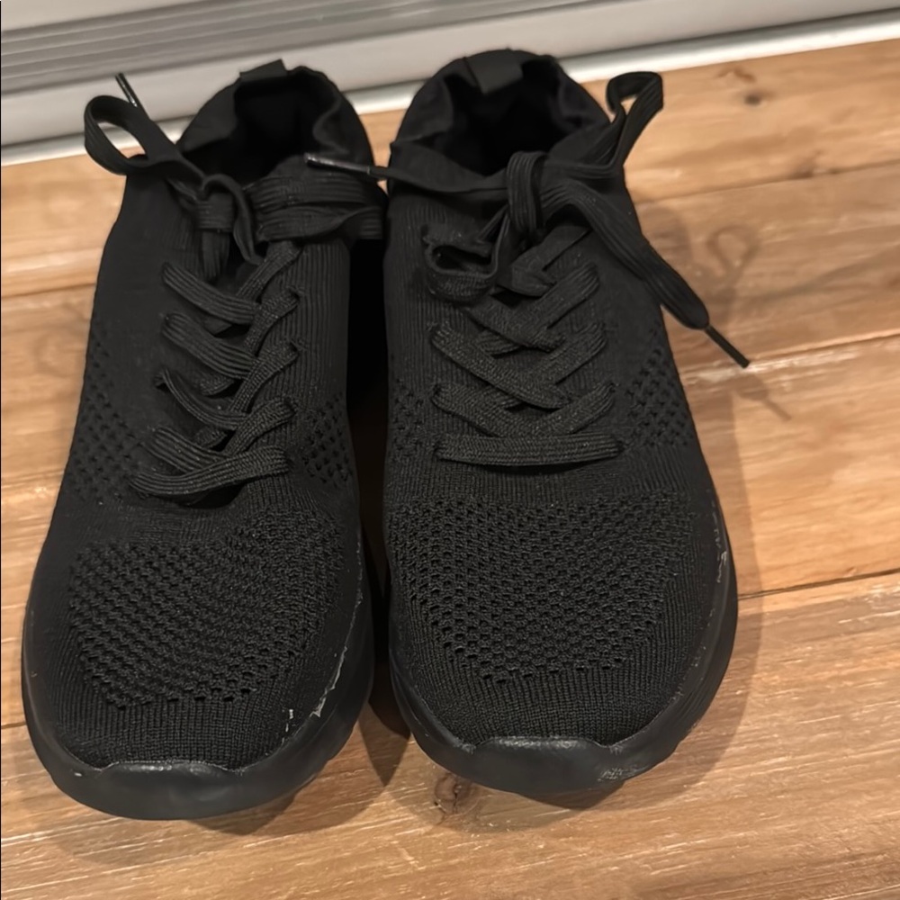 JEKO Women Sock Walking Breathable lightweight Black Sneakers size 9.5 pre owned